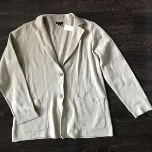 Ann Taylor Cream Blazer Relaxed Fit Notched Lapels